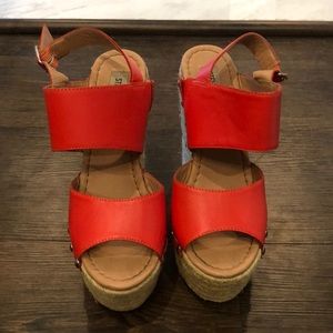 Steve Madden coral rope wedges w/silver stud
